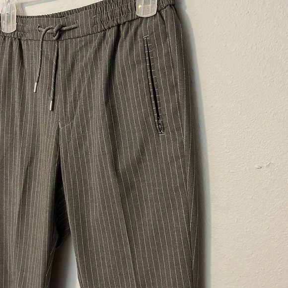 SALE! NWOT Topman Men’s gray pinstripe Jona pants. Classic slim cut, size 32R. - Picture 2 of 10